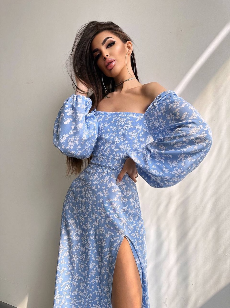 Квіткова сукня-міді зі шнурівкою на спинці та розрізом на ніжці Квіткова сукня-міді зі шнурівкою на спинці та розрізом на ніжці | PUSHKA SHOP