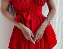 Платье со сборкой на груди и пышной юбкой  | PUSHKA SHOP