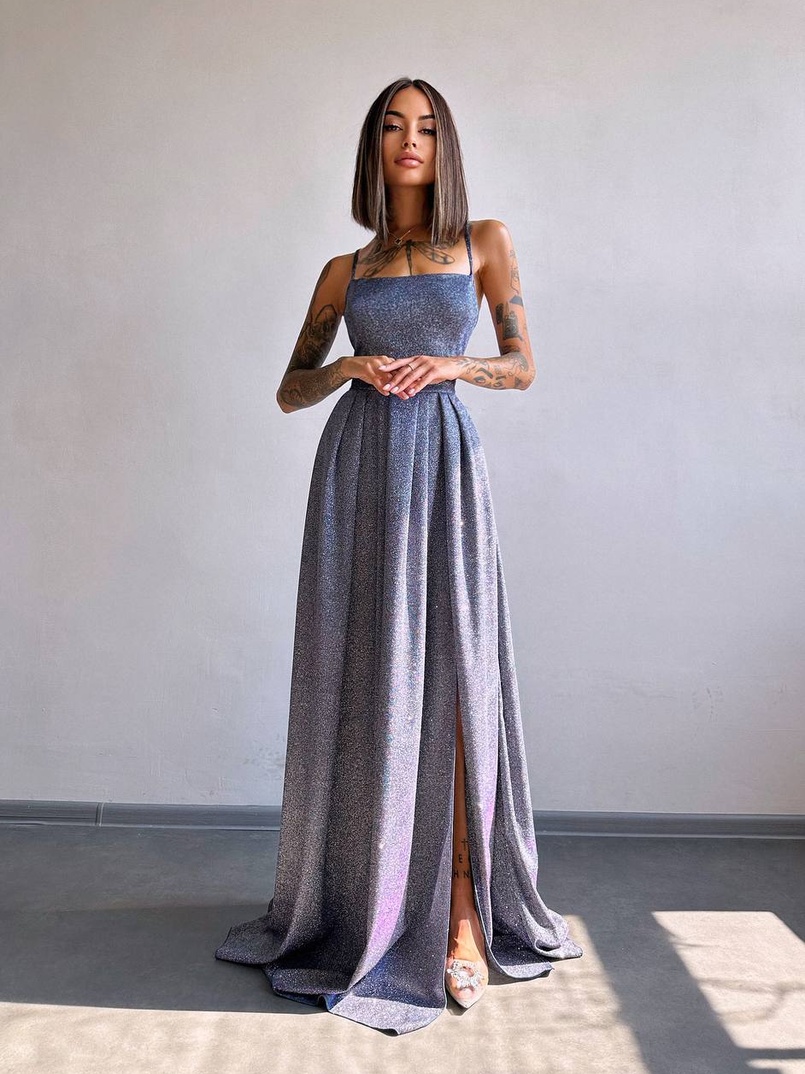 Сяюча сукня максі  зі шнурівкою на спинці Сяюча сукня максі  зі шнурівкою на спинці | PUSHKA SHOP