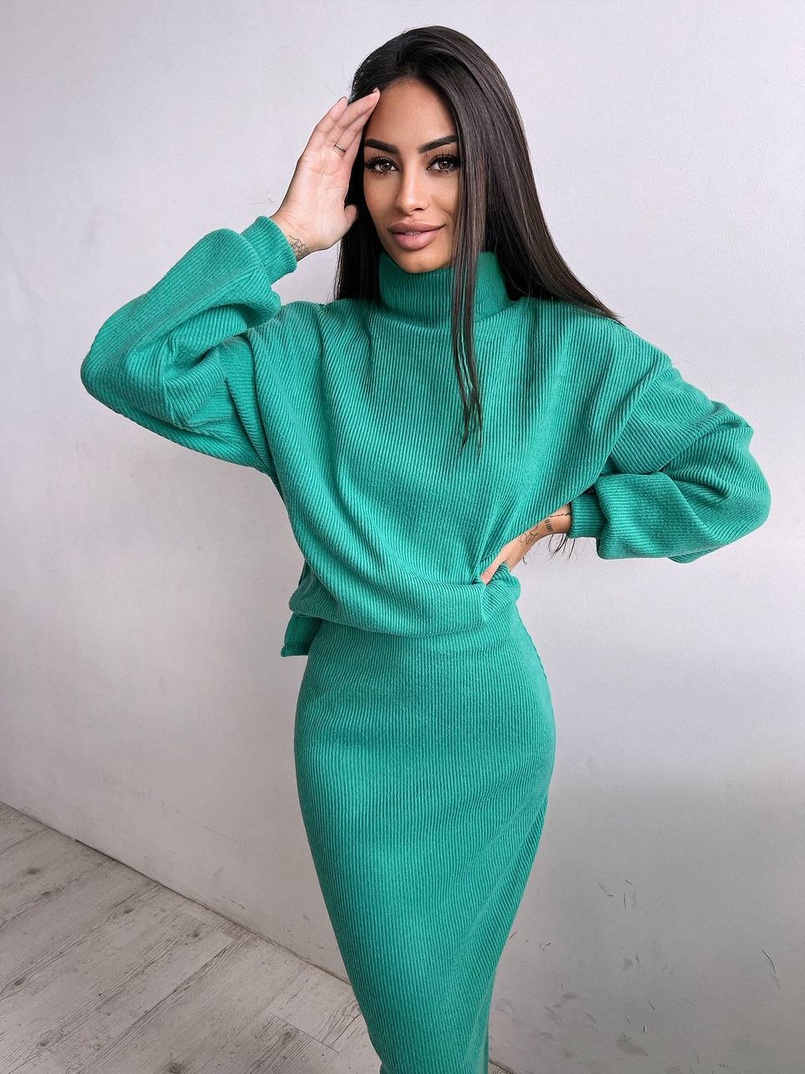 Костюм із теплого трикотажу-рубчика: светр + спідниця Костюм із теплого трикотажу-рубчика: светр + спідниця | PUSHKA SHOP