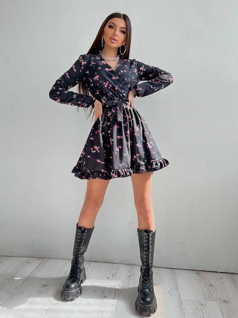 Сукня в квітковий принт з воланами Сукня в квітковий принт з воланами | PUSHKA SHOP