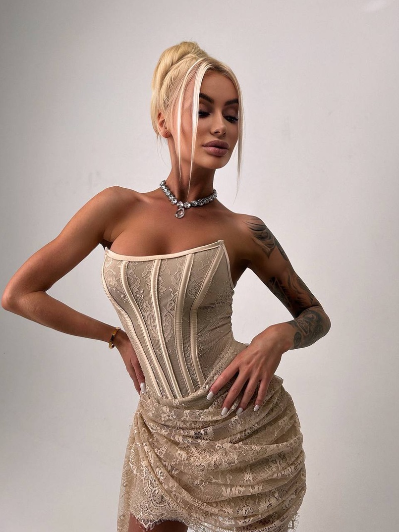 Мереживна сукня міні зі шлейфом   | PUSHKA SHOP