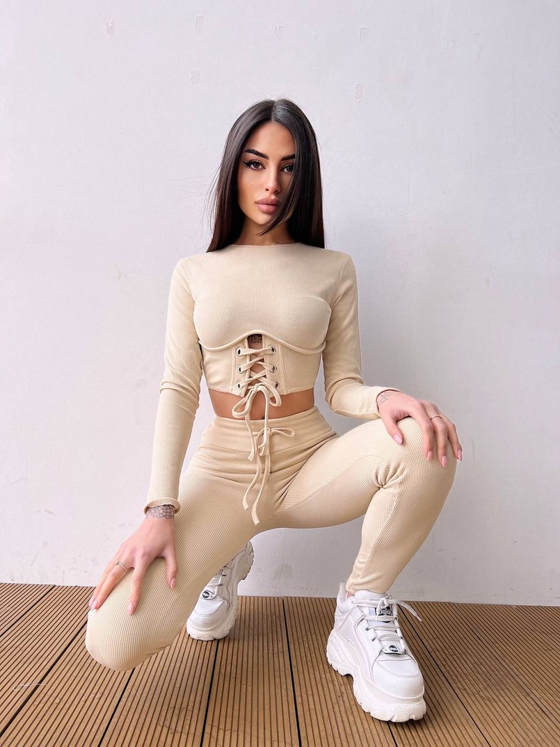 Трикотажний комплект: корсетний топ + легінси Трикотажний комплект: корсетний топ + легінси | PUSHKA SHOP