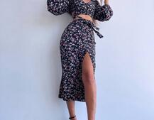 Квітковий комплект: топ із зав'язками на талії + спідниця міді з розрізом Квітковий комплект: топ із зав'язками на талії + спідниця міді з розрізом | PUSHKA SHOP