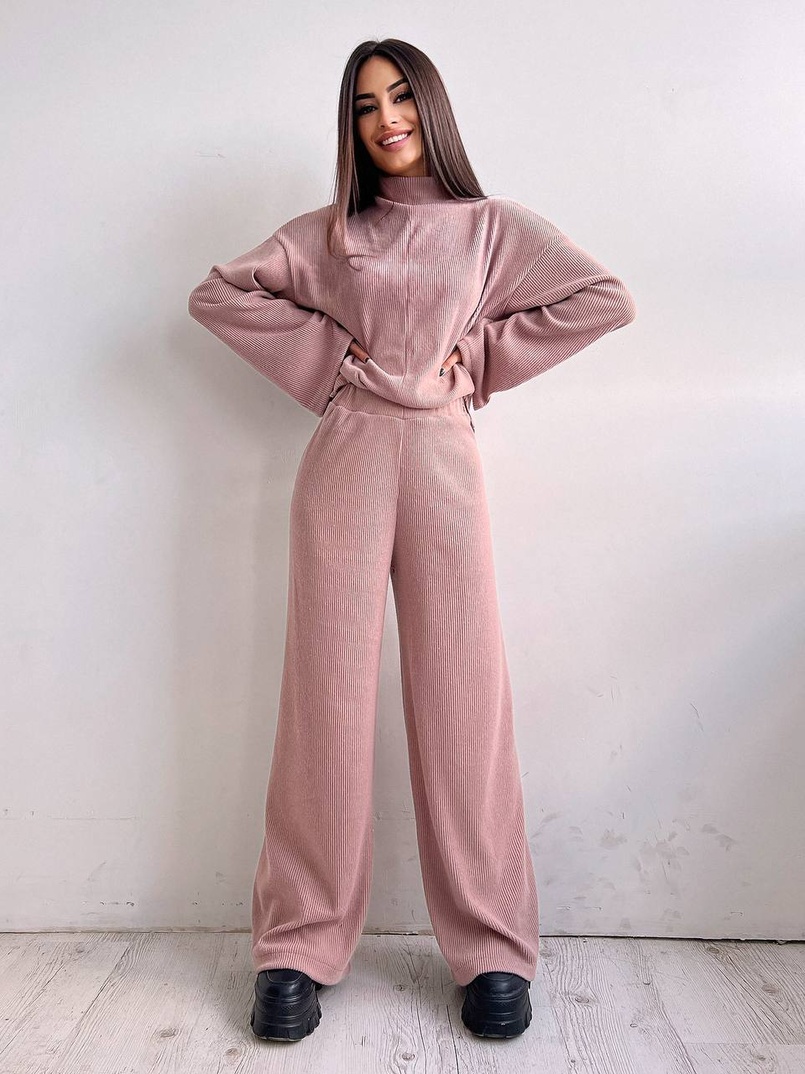 Повсякденний костюм із теплого трикотажу-рубчика Повсякденний костюм із теплого трикотажу-рубчика | PUSHKA SHOP