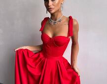 Сукня максі із чашечками та корсетним верхом Сукня максі із чашечками та корсетним верхом | PUSHKA SHOP