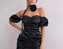 Сукня - міні з драпіруванням та трояндою-чокером | PUSHKA SHOP