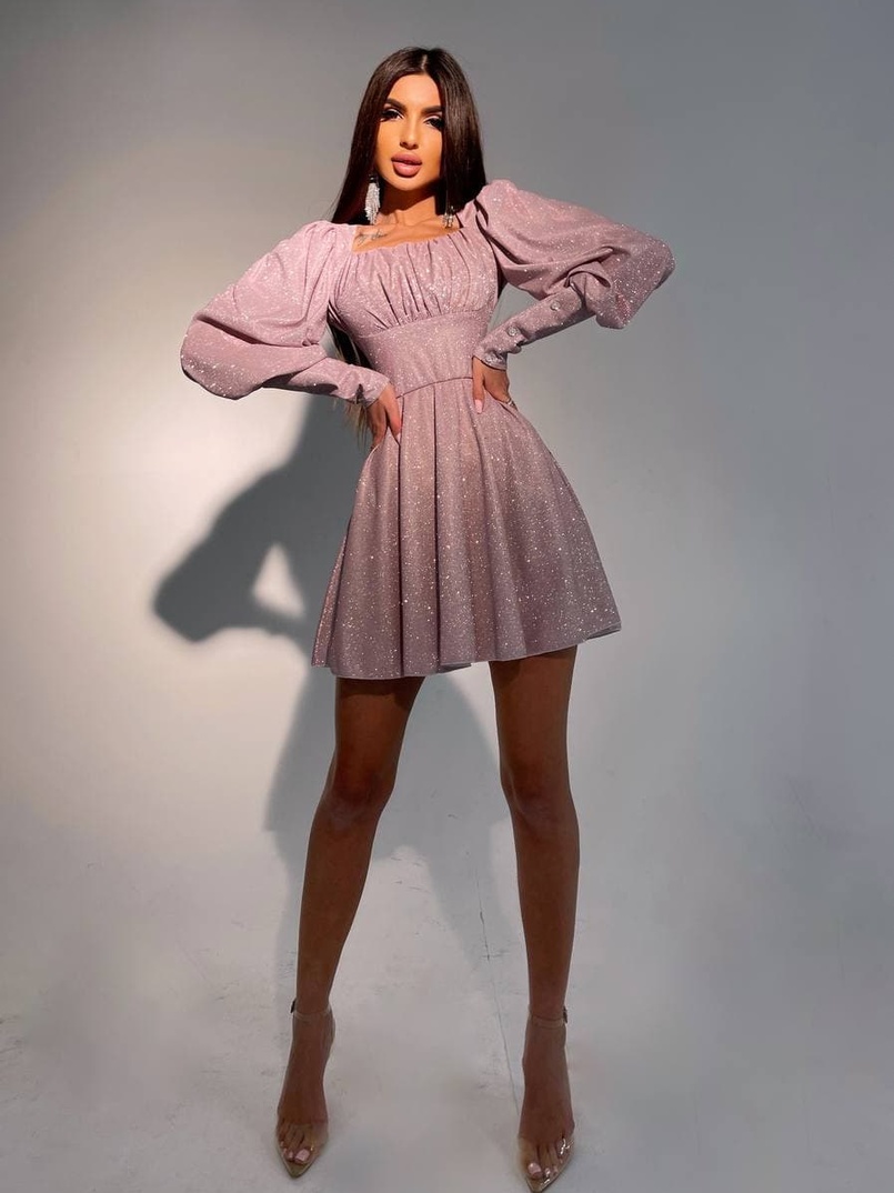 Блестящее платье с объемными рукавами  Блестящее платье с объемными рукавами  | PUSHKA SHOP