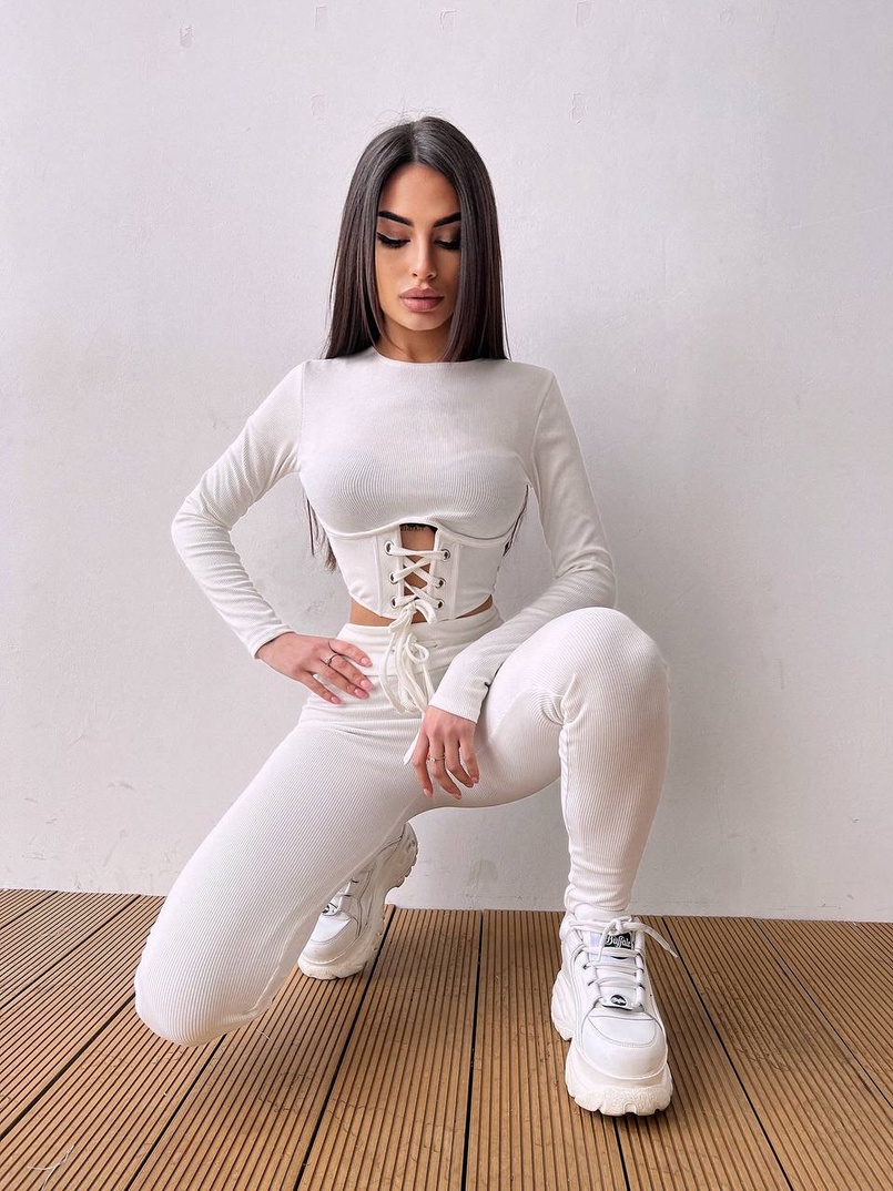 Трикотажний комплект: корсетний топ + легінси Трикотажний комплект: корсетний топ + легінси | PUSHKA SHOP