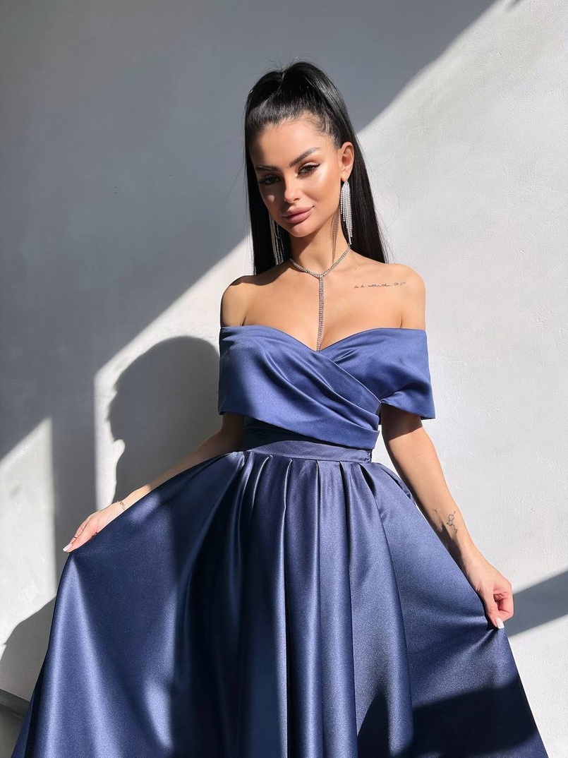 Романтична сукня міді з відкритими плечима та пишною спідницею | PUSHKA SHOP