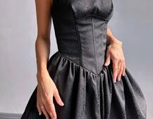 Корсетна сукня с пишною спідницею-балоном Корсетна сукня с пишною спідницею-балоном | PUSHKA SHOP