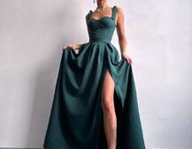 Сукня максі із чашечками та корсетним верхом Сукня максі із чашечками та корсетним верхом | PUSHKA SHOP