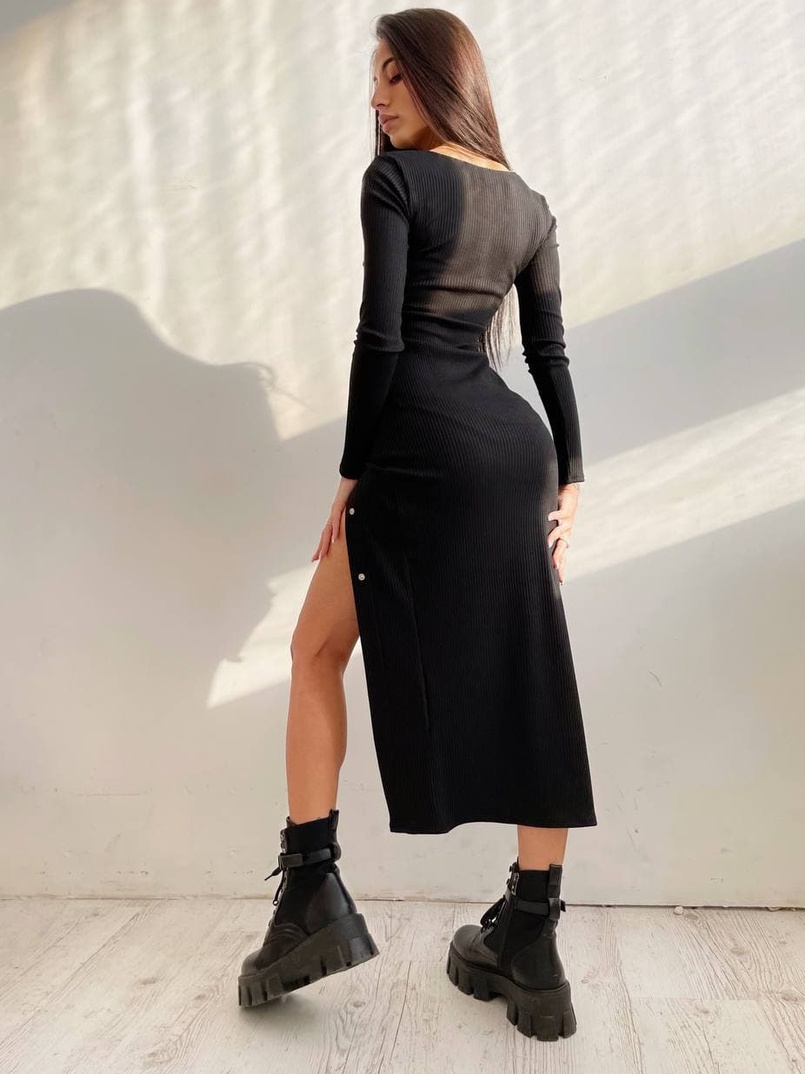 Трикотажное платье на кнопках с вырезом каре   | PUSHKA SHOP