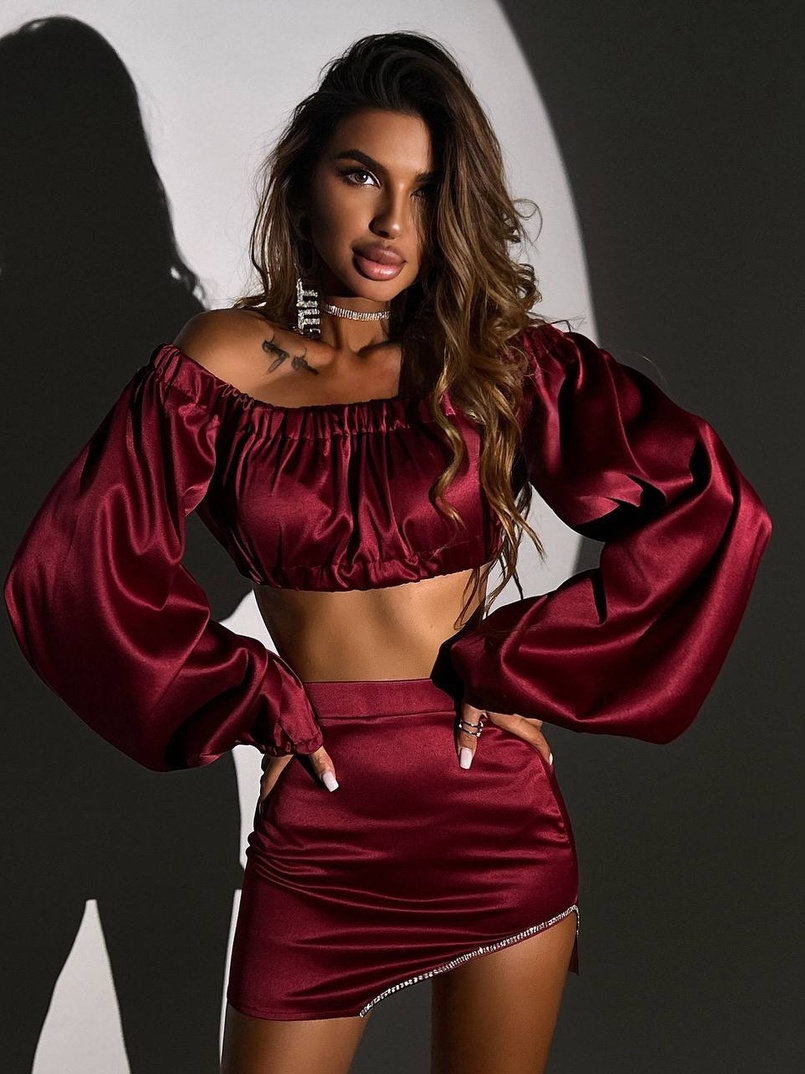 Атласний комплект, декорований стразами Ручна робота, прикраса пришита  Атласний комплект, декорований стразами Ручна робота, прикраса пришита  | PUSHKA SHOP