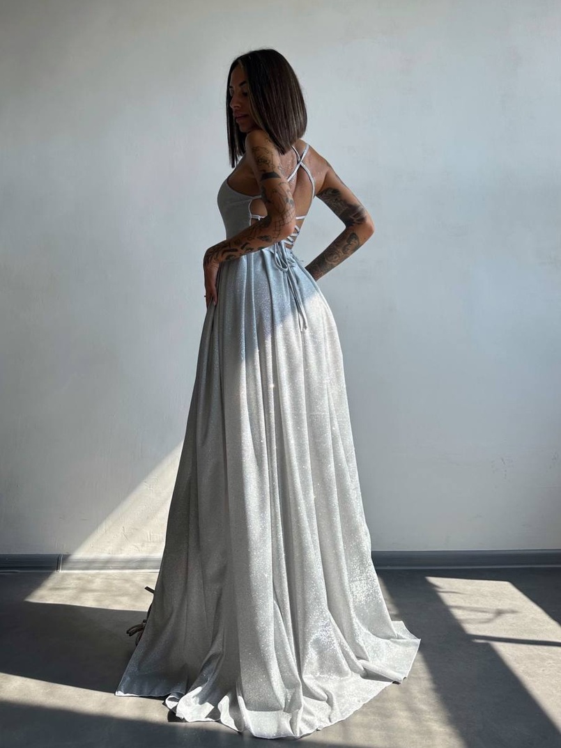 Сяюча сукня максі  зі шнурівкою на спинці Сяюча сукня максі  зі шнурівкою на спинці | PUSHKA SHOP