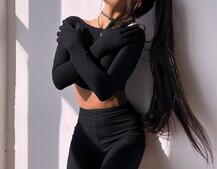 Комплект: штани кльош + топ з рукавичками та прорізами для рук Комплект: штани кльош + топ з рукавичками та прорізами для рук | PUSHKA SHOP