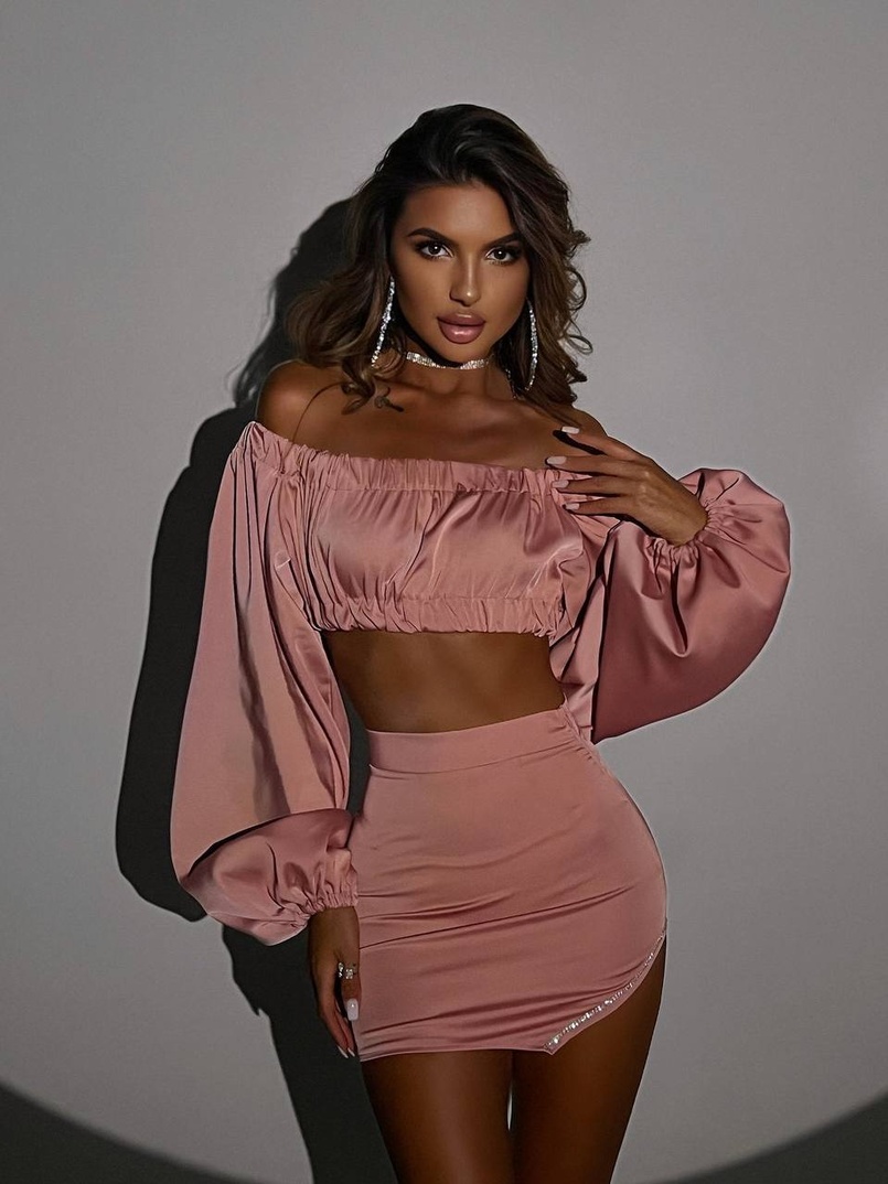 Атласний комплект, декорований стразами Ручна робота, прикраса пришита  | PUSHKA SHOP