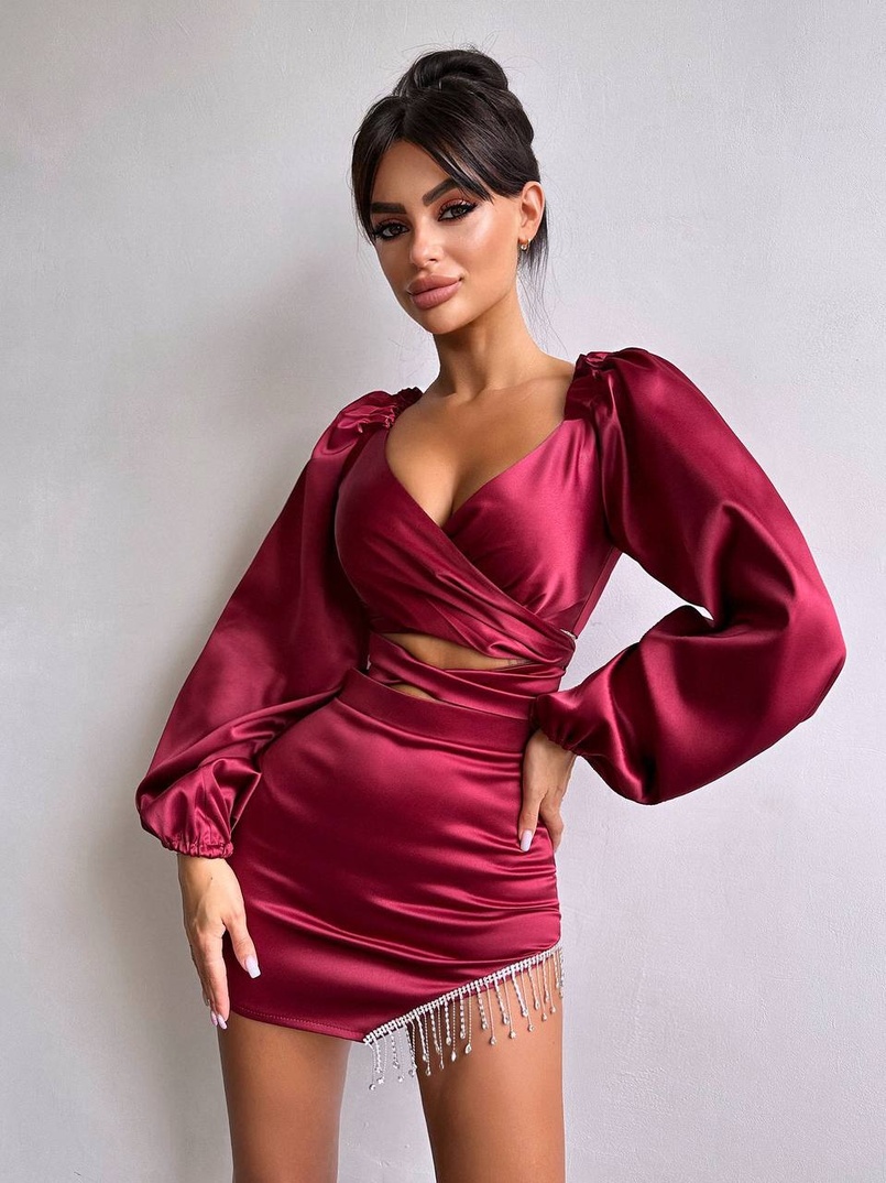 Атласний комплект, декорований бахромою зі страз Атласний комплект, декорований бахромою зі страз | PUSHKA SHOP