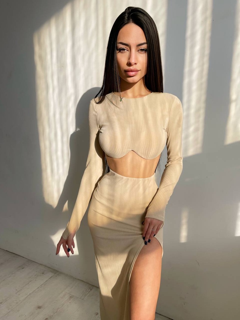 Трикотажный комплект: топ с чашечками push up + юбка миди с разрезом  Трикотажный комплект: топ с чашечками push up + юбка миди с разрезом  | PUSHKA SHOP