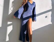 Оксамитова сукня міді з розкльошеними рукавами декорована стразами  Оксамитова сукня міді з розкльошеними рукавами декорована стразами  | PUSHKA SHOP