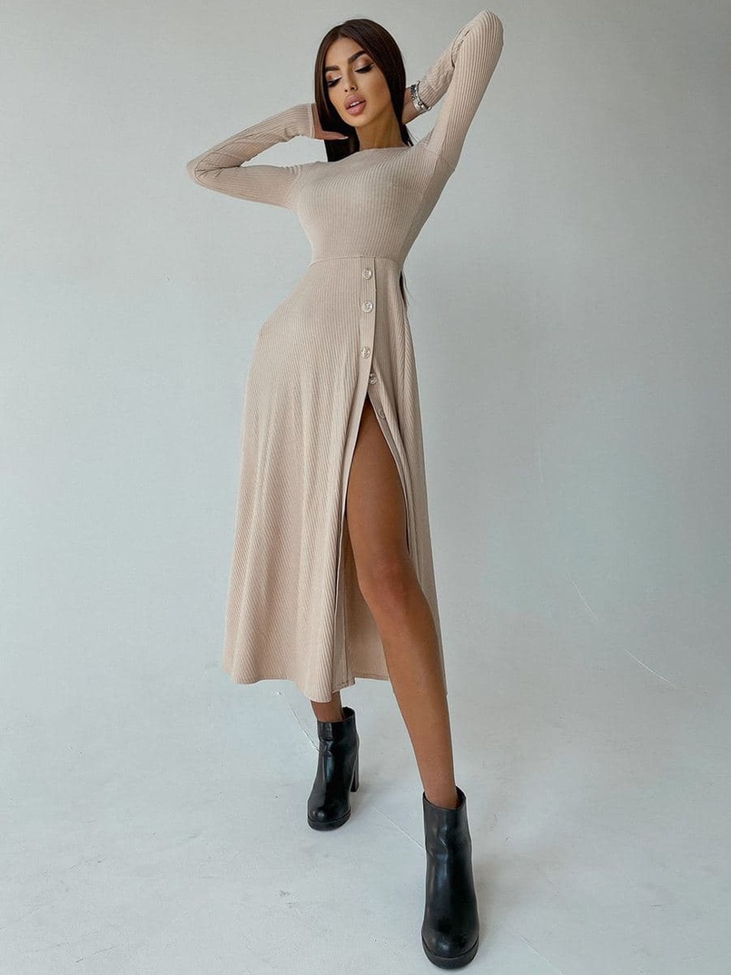 Трикотажное платье миди с разрезом | PUSHKA SHOP