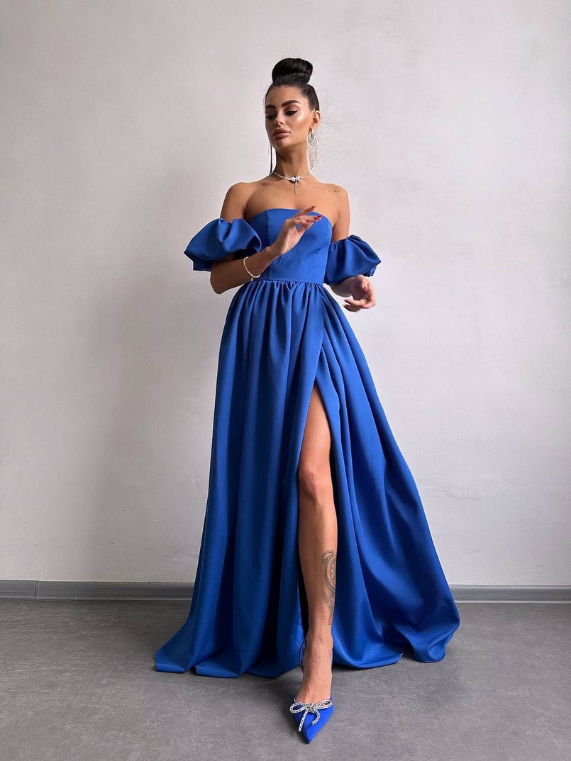 Сукня максі  з розрізом на спідниці та об’ємними рукавами  | PUSHKA SHOP