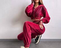 Велюровий комплект декорований стразами( бомбер+ рукавички+ штани + трусики) Велюровий комплект декорований стразами( бомбер+ рукавички+ штани + трусики) | PUSHKA SHOP