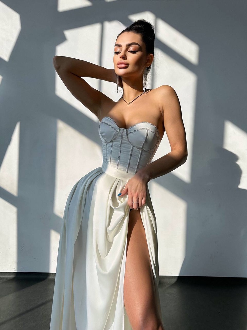 Комплект: корсет-бюстьє , декорований стразами  + спідниця максі з розрізом   Ручна робота  Комплект: корсет-бюстьє , декорований стразами  + спідниця максі з розрізом   Ручна робота  | PUSHKA SHOP