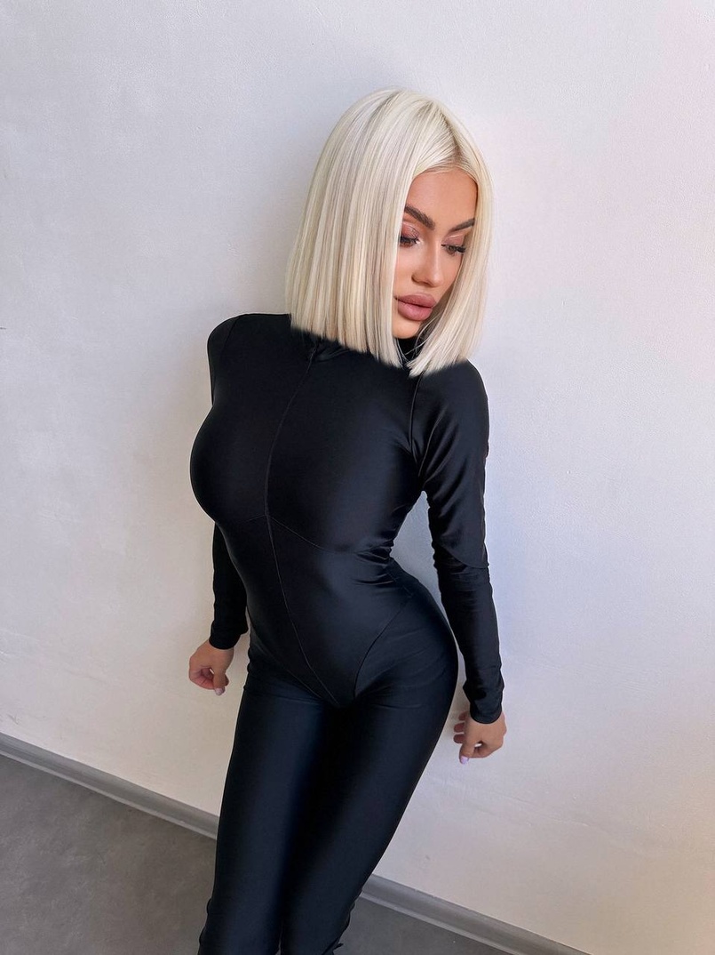 Комбінезон з рельєфними швами, що підкреслює фігуру Комбінезон з рельєфними швами, що підкреслює фігуру | PUSHKA SHOP