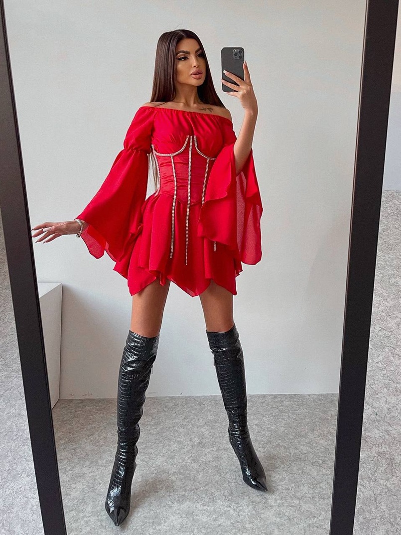 Шифонова сукня на підкладці з розкльошеними рукавами з асиметричною спідницею + корсет декорований стразами Ручна робота! Шифонова сукня на підкладці з розкльошеними рукавами з асиметричною спідницею + корсет декорований стразами Ручна робота! | PUSHKA SHOP