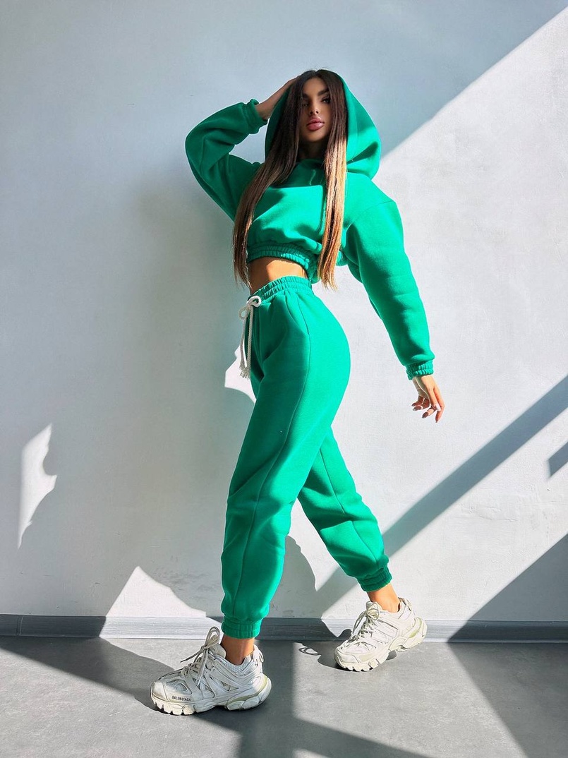 Базовий костюм на флісі з об'ємними капюшоном Базовий костюм на флісі з об'ємними капюшоном | PUSHKA SHOP