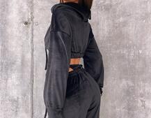 Велюровий комплект: кофта з корсетними елементами + джогери з імітацією трусиків Велюровий комплект: кофта з корсетними елементами + джогери з імітацією трусиків | PUSHKA SHOP