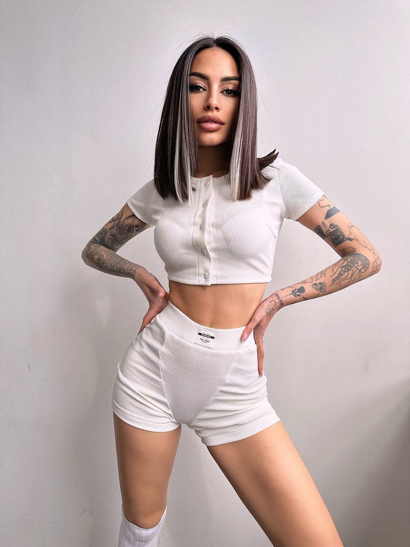 Комплект: топ на ґудзиках + велосипедки Комплект: топ на ґудзиках + велосипедки | PUSHKA SHOP