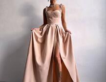 Сукня максі із чашечками та корсетним верхом Сукня максі із чашечками та корсетним верхом | PUSHKA SHOP