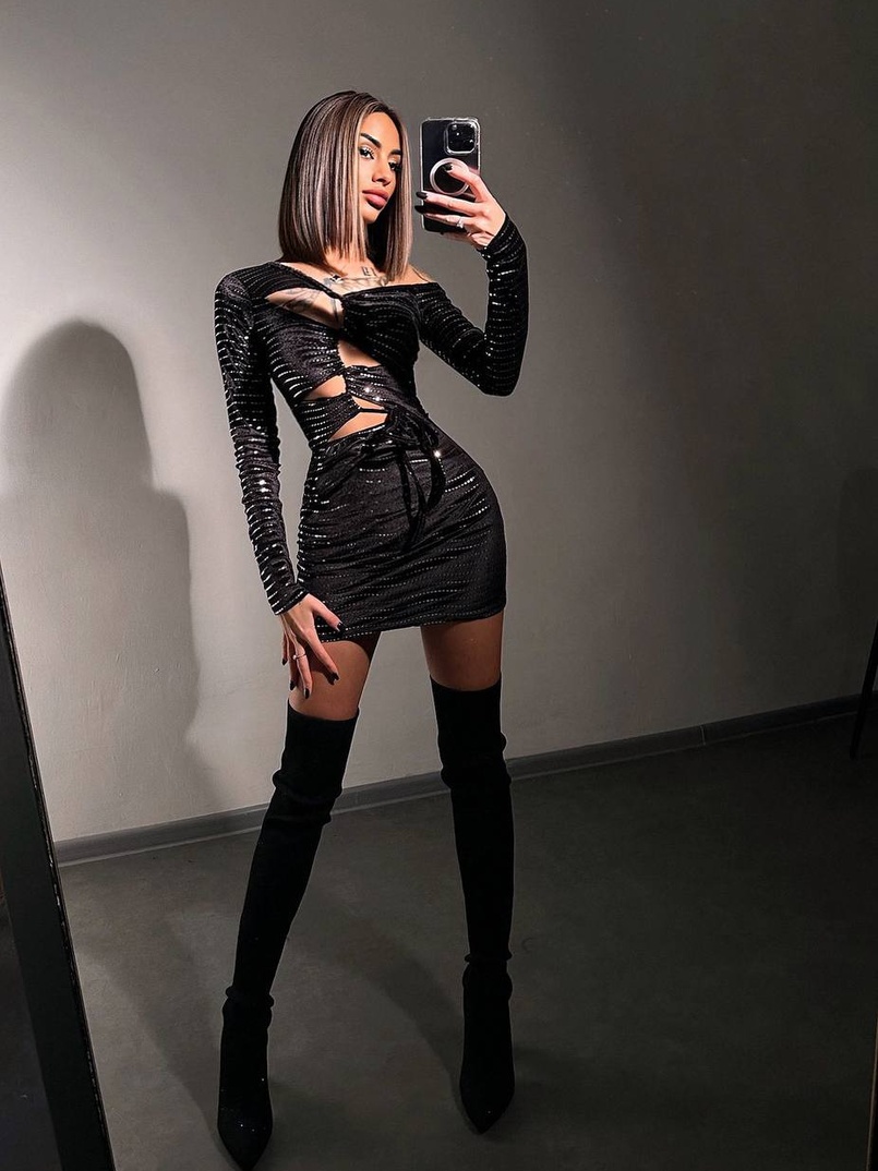 Оксамитова сукня міні з блискучим напиленням Оксамитова сукня міні з блискучим напиленням | PUSHKA SHOP