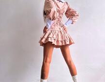 Котонова сукня з рюшами на гудзиках зі шнурівкою на спинці Котонова сукня з рюшами на гудзиках зі шнурівкою на спинці | PUSHKA SHOP