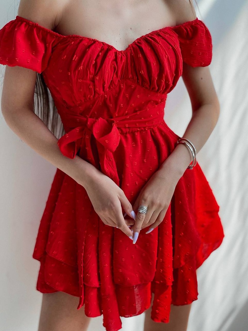 Платье со сборкой на груди и пышной юбкой  | PUSHKA SHOP