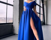 Сукня максі  з відкритими плечима та розрізом на спідниці Сукня максі  з відкритими плечима та розрізом на спідниці | PUSHKA SHOP