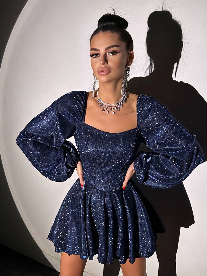 Сяюча корсетна сукня з пишною подвійною спідницею та об‘ємними рукавами | PUSHKA SHOP