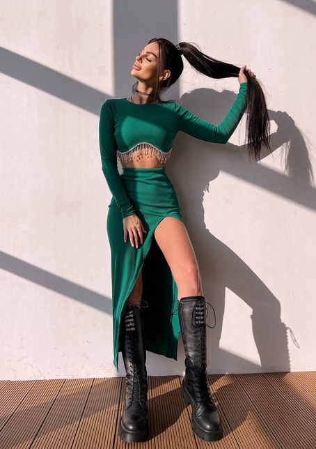 Комплект: спідниця з розрізом + топ, декорований бахромой зі страз Комплект: спідниця з розрізом + топ, декорований бахромой зі страз | PUSHKA SHOP