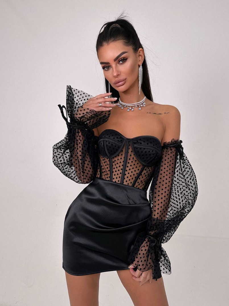 Улюблений комплект в новому виконанні: корсет бюстьє з об’ємними рукавами + спідниця міні Улюблений комплект в новому виконанні: корсет бюстьє з об’ємними рукавами + спідниця міні | PUSHKA SHOP