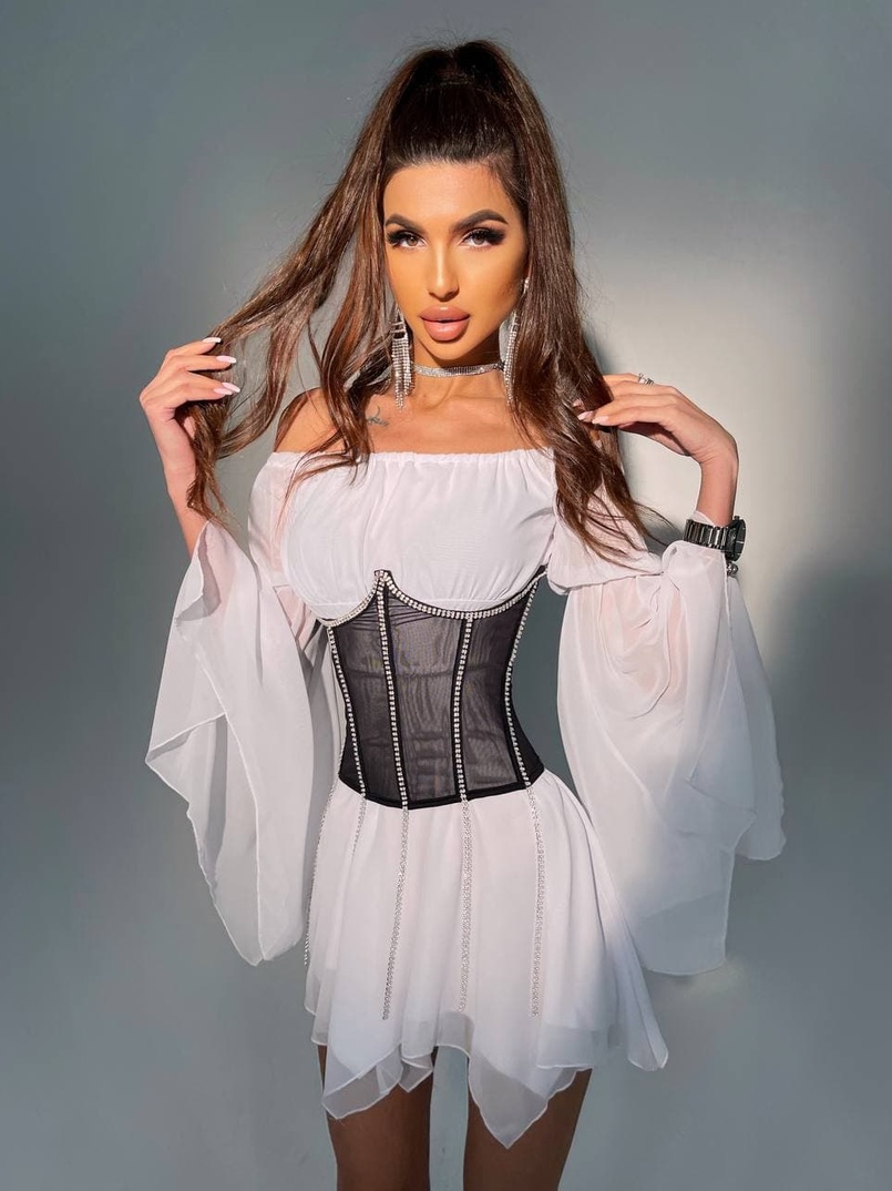 Шифоновое платье ассиметричного кроя с расклешенными рукавами + корсет декорированный стразами  | PUSHKA SHOP