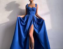 Сукня максі із чашечками та корсетним верхом Сукня максі із чашечками та корсетним верхом | PUSHKA SHOP