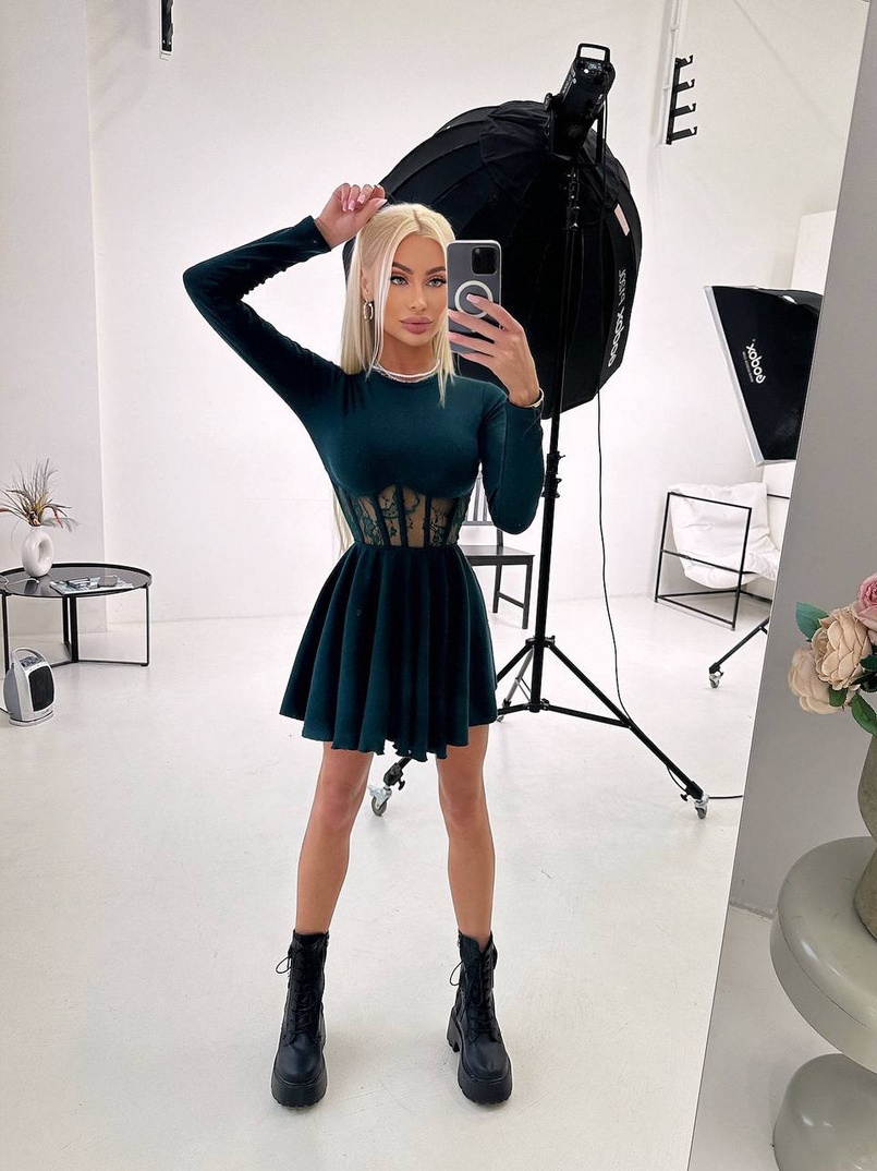 Трикотажна корсетна сукня з мереживом та пишною спідницею  Трикотажна корсетна сукня з мереживом та пишною спідницею  | PUSHKA SHOP