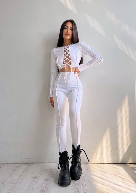 Комплект: топ зі шнурівкою на грудях + легінси Комплект: топ зі шнурівкою на грудях + легінси | PUSHKA SHOP