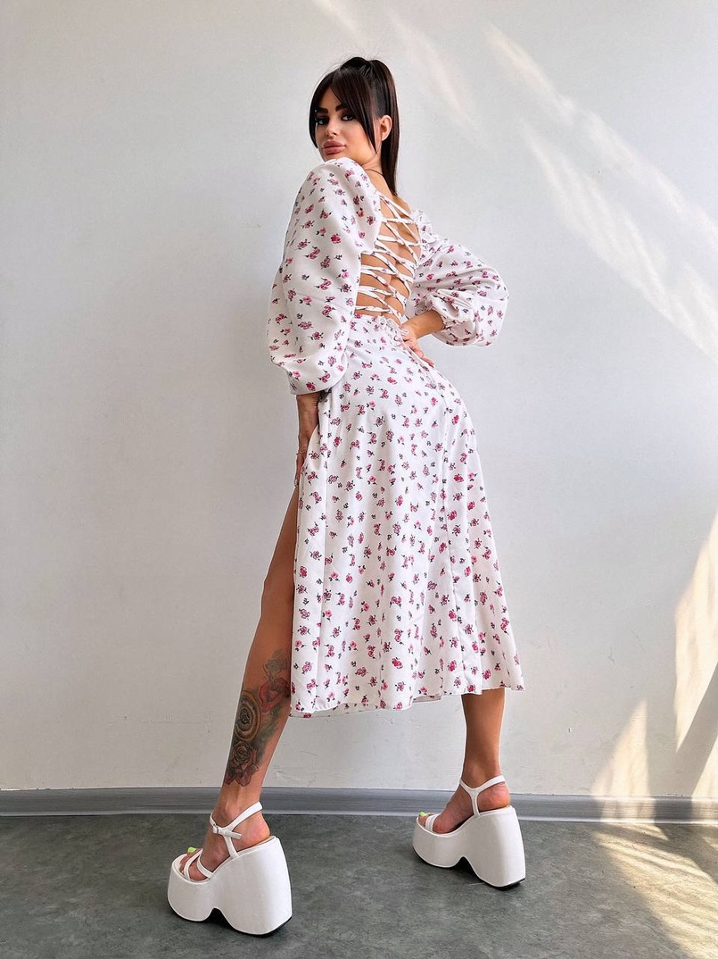 Сукня -міді зі шнурівкою на спинці та розрізом на ніжці Сукня -міді зі шнурівкою на спинці та розрізом на ніжці | PUSHKA SHOP