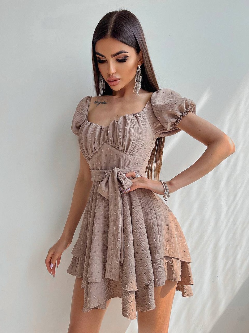 Платье со сборкой на груди и пышной юбкой  Платье со сборкой на груди и пышной юбкой  | PUSHKA SHOP