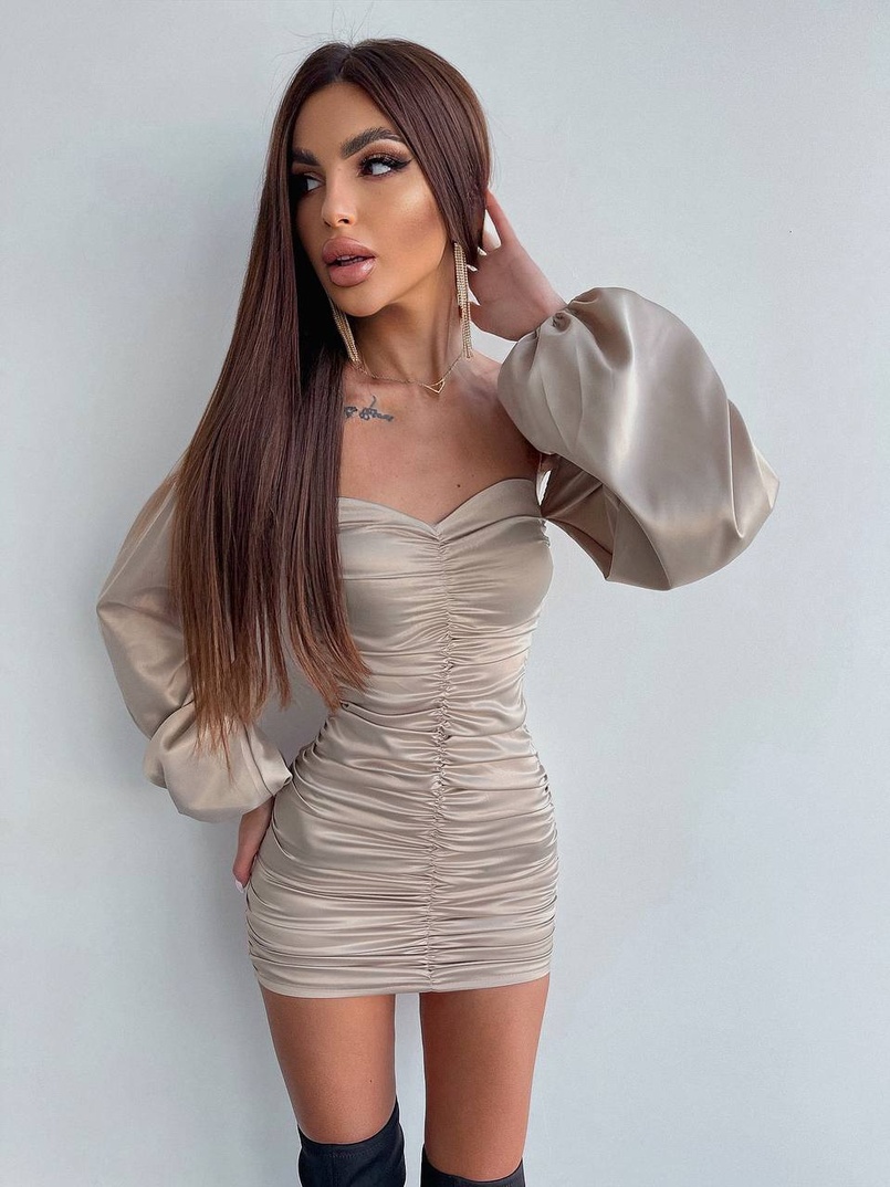 Атласна сукня з драпіруванням Атласна сукня з драпіруванням | PUSHKA SHOP