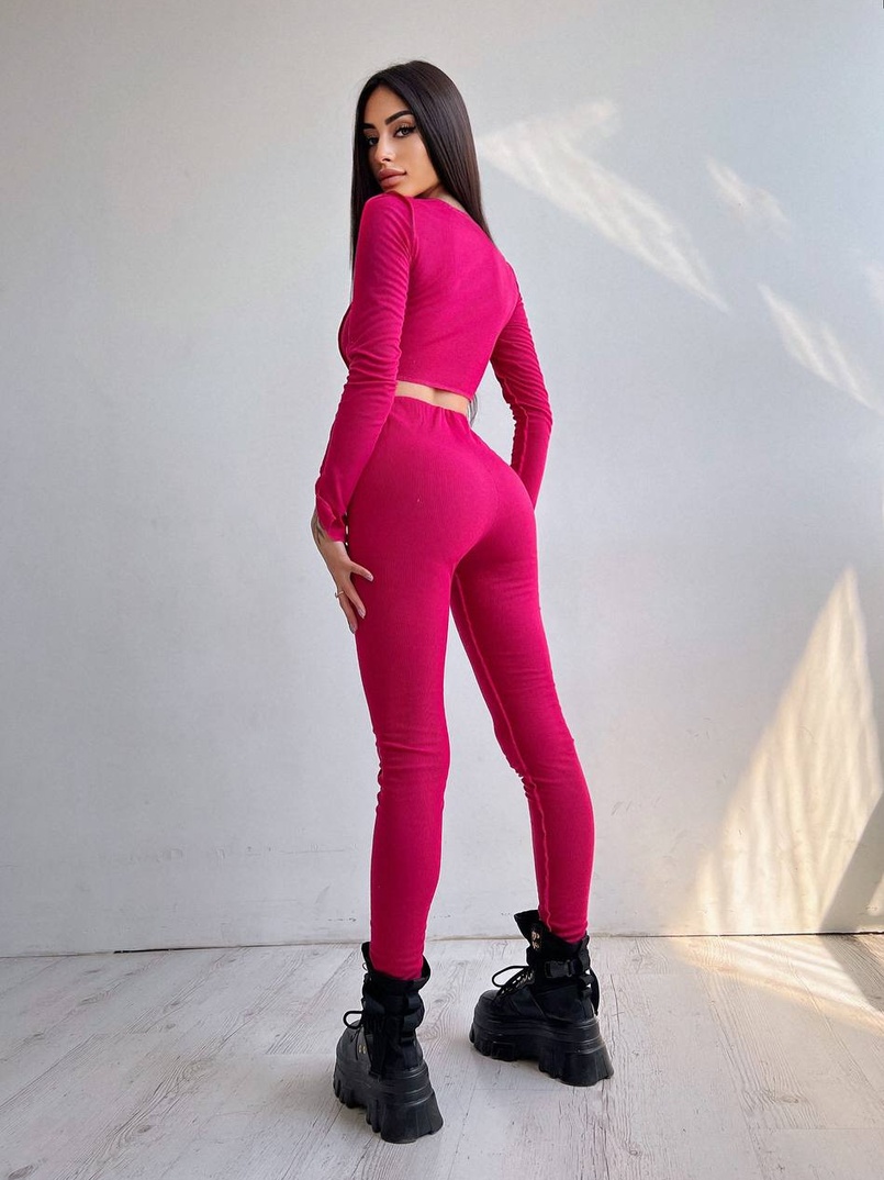 Комплект: топ зі шнурівкою на грудях + легінси Комплект: топ зі шнурівкою на грудях + легінси | PUSHKA SHOP