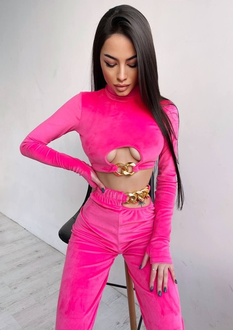 Велюровый костюм с цепями: топ + джоггеры  Велюровый костюм с цепями: топ + джоггеры  | PUSHKA SHOP